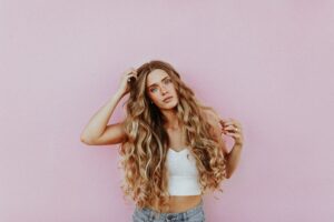 How To Take Care Of Lengthy Hair: 8 Greatest Ideas